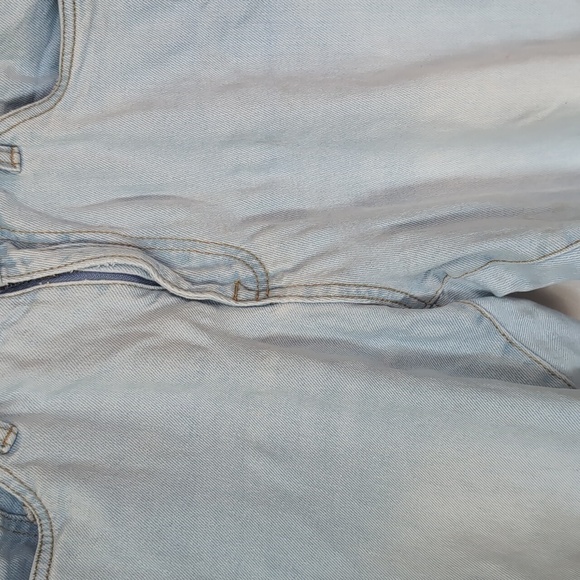 Celebrity Pink The Iconic Light wash Distressed Straight Leg Jean Size 7 - Picture 4 of 7